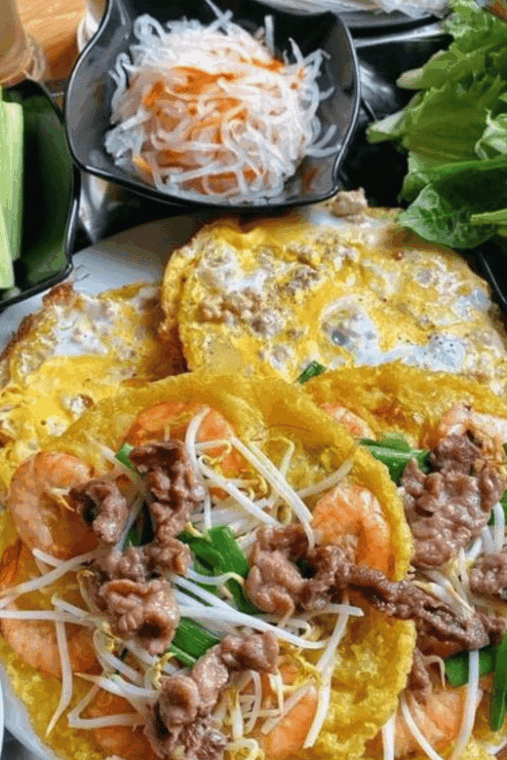 private-hanoi-food-tour-with-train-street
