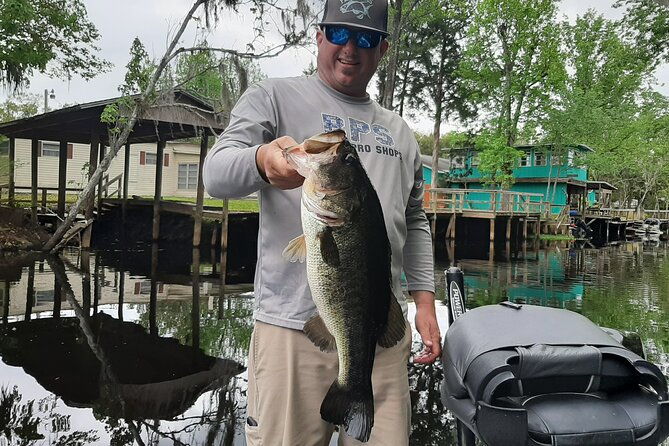 private-harris-chain-of-lakes-fishing-charter-in-florida-4-6-or-8-hours