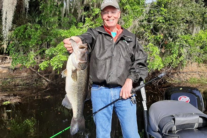 private-harris-chain-of-lakes-fishing-charter-in-florida-4-6-or-8-hours