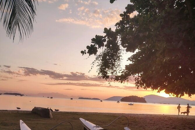 private-hawaiian-canoe-experience-in-paraty