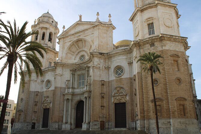 Private Healthy Food Experience and Walking Tour in Cadiz - The Food Experience