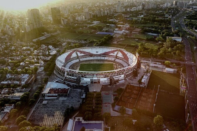 private-helicopter-flight-over-the-city-of-buenos-aires