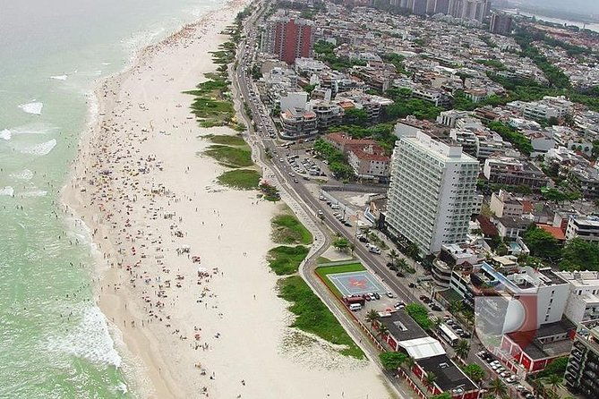 private-helicopter-tour-in-rio-de-janeiro-for-3-people-30-minutes
