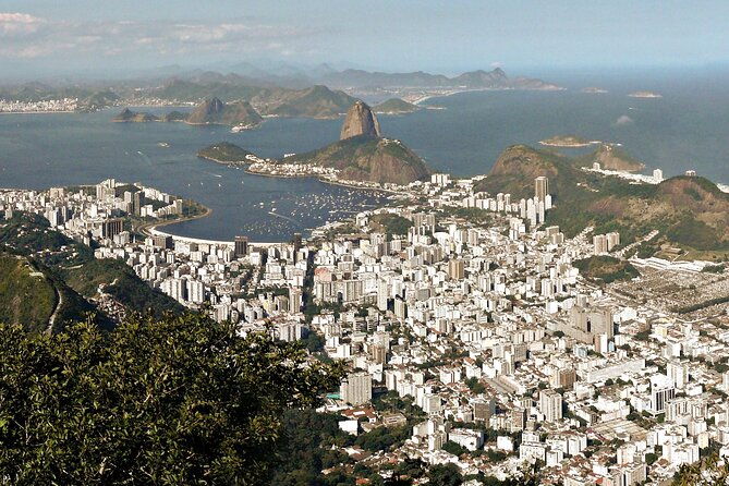 private-helicopter-tour-in-rio-de-janeiro-for-4-people-30-minutes
