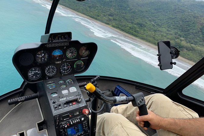 private-helicopter-tour-over-poas-volcano-1-hour-flight