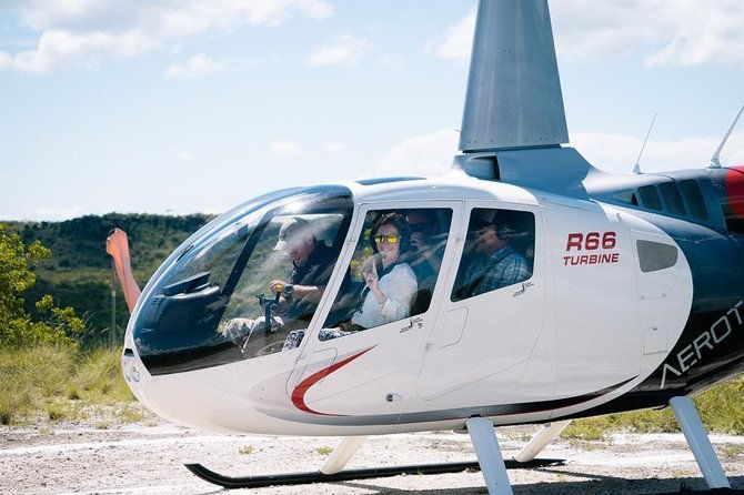 private-helicopter-tour-over-poas-volcano-1-hour-flight
