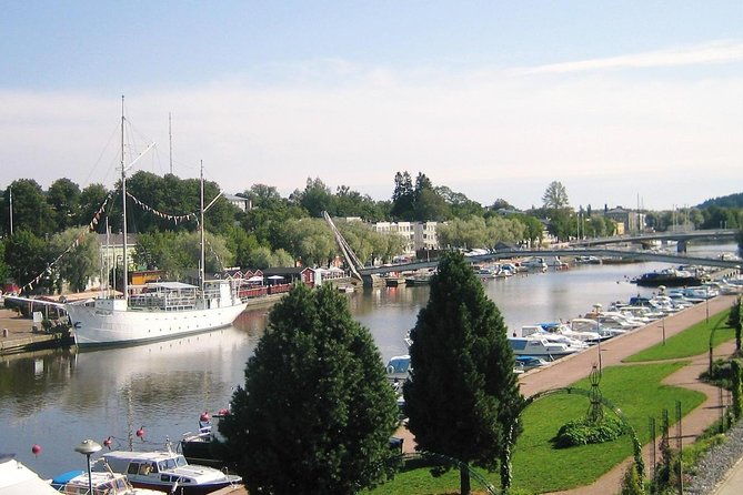 private-helsinki-and-medieval-porvoo-vip-tour-2