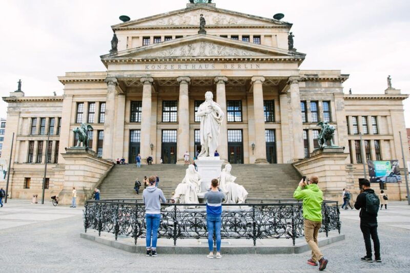 private-highlights-of-berlin-bike-tour