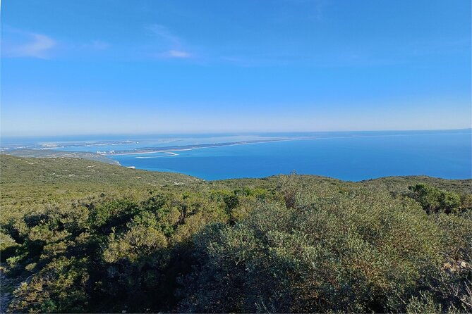 private-hiking-adventure-at-arrabida-mountain