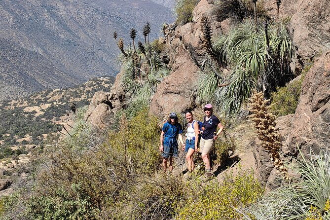 private-hiking-experience-to-el-manzano-caves