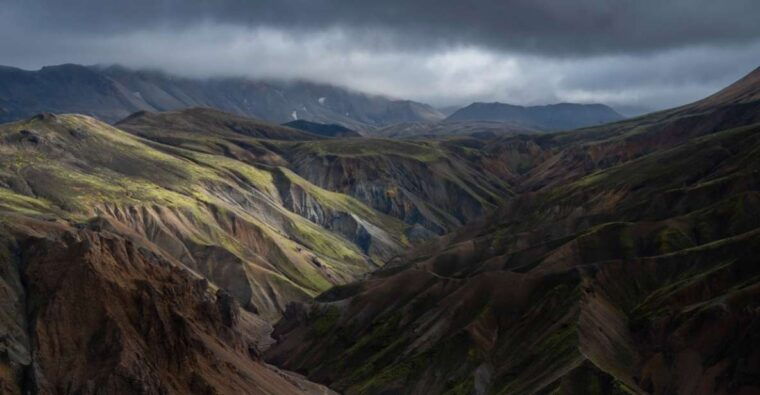 private-hiking-tour-in-the-landmannalaugar-2