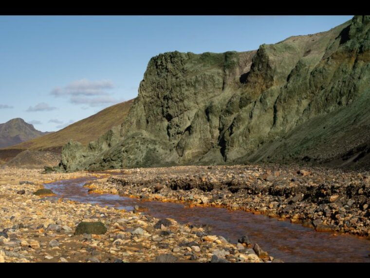 private-hiking-tour-in-the-landmannalaugar-2