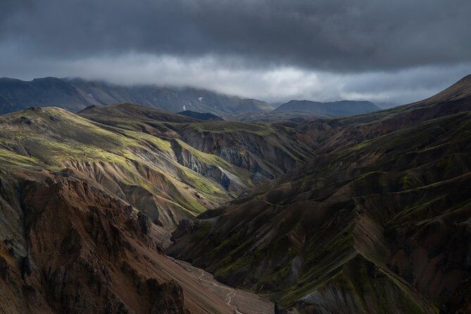 private-hiking-tour-in-the-landmannalaugar