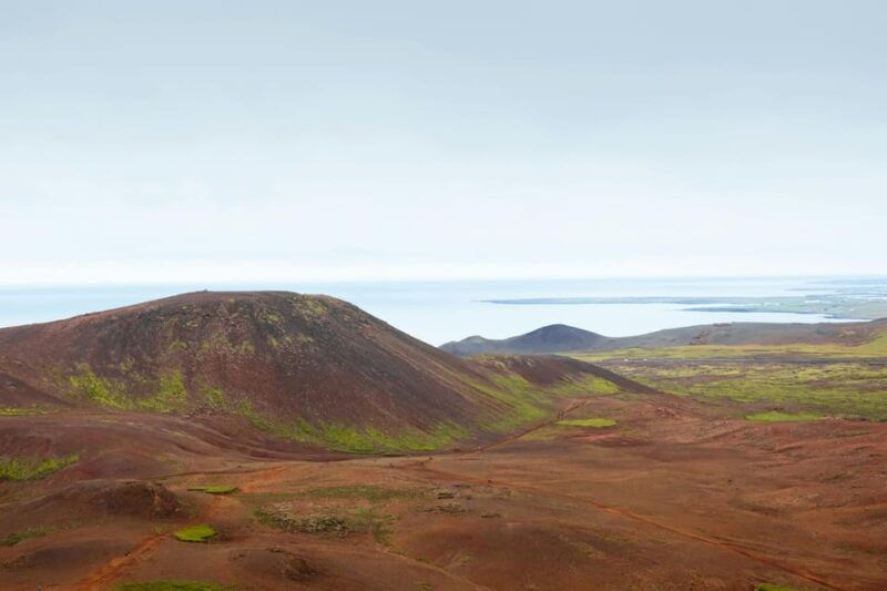 private-hiking-tour-volcanic-eruption-site-reykjanesbaer