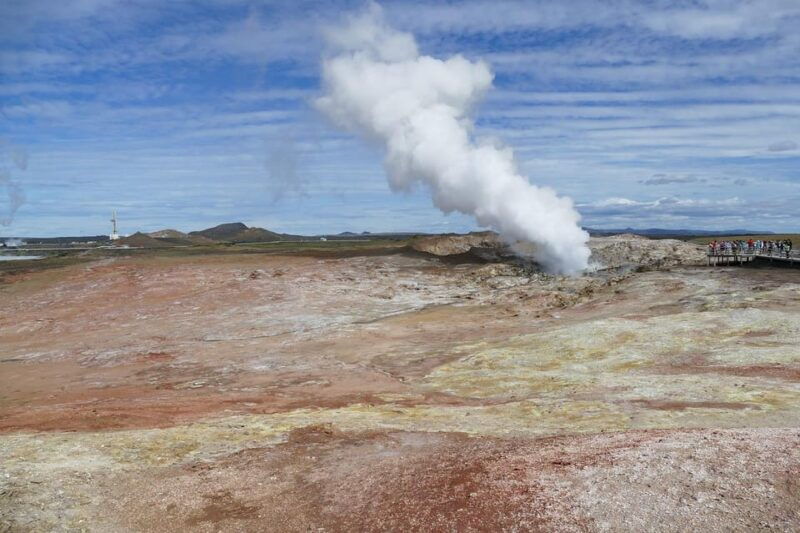 private-hiking-tour-volcanic-eruption-site-reykjanesbaer
