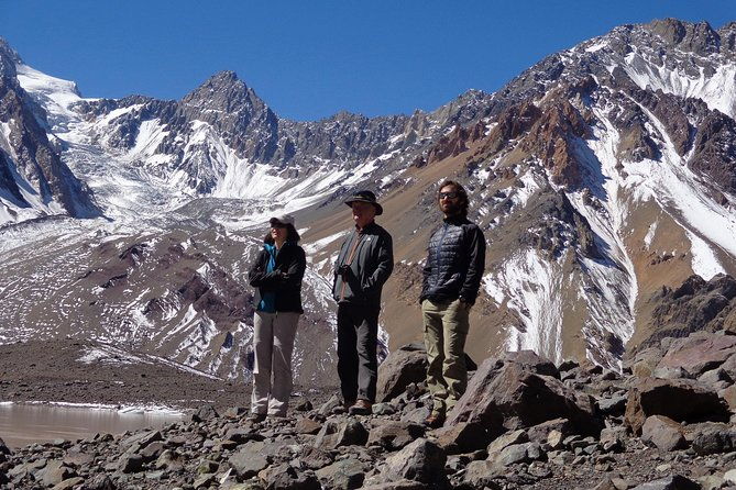 private-hiking-trip-to-el-morado-hanging-glacier-from-santiago-carbon-neutral