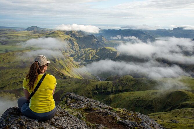 private-hire-adventure-guide-vehicle