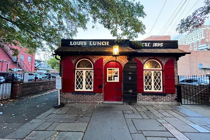 private-historic-yale-smart-phone-self-guided-walking-tour-2