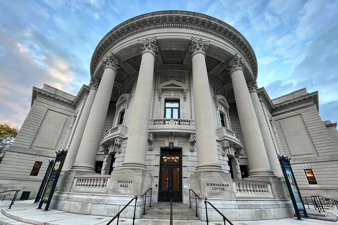 private-historic-yale-smart-phone-self-guided-walking-tour-2