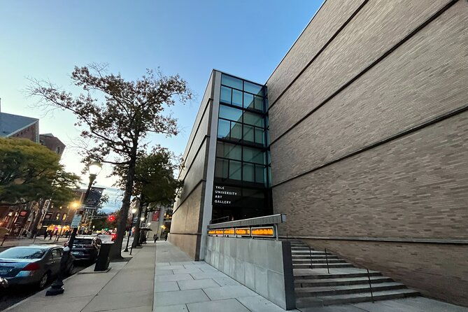 private-historic-yale-smart-phone-self-guided-walking-tour-2