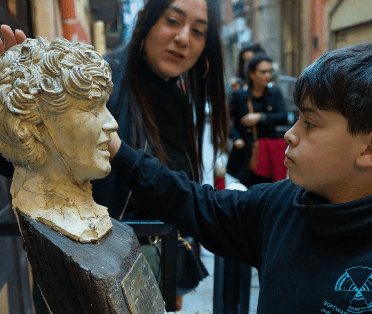 private-historical-and-street-art-walking-tour-of-naples