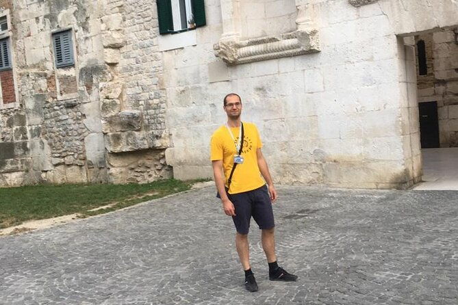 private-history-and-trivia-walking-tour-by-a-local-guide