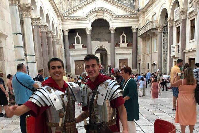 private-history-split-walking-tour-in-spanish