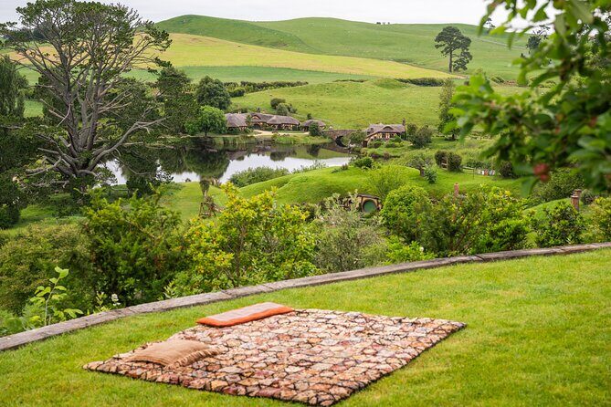 Private Hobbiton Behind the Scenes Tour Day Trip from Auckland - Authentic Insights from Guest Feedback