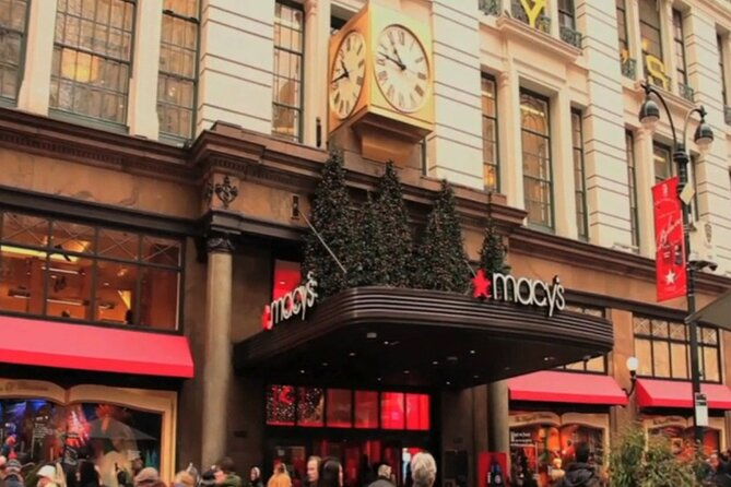 private-holiday-movie-sites-and-city-lights-guided-tour