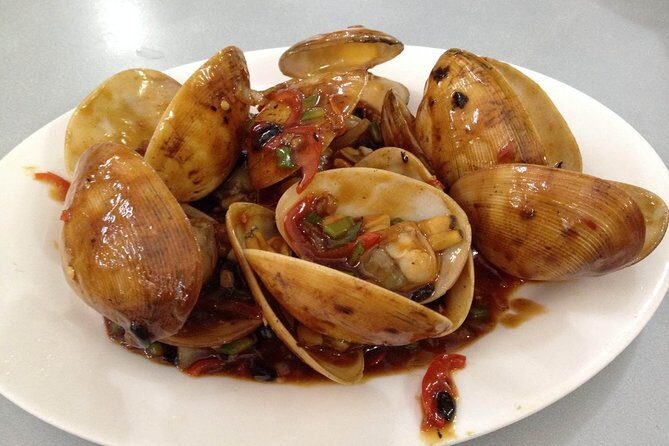 Private Hong Kong Lamma Island Day Tour - How the Experience Feels in Practice