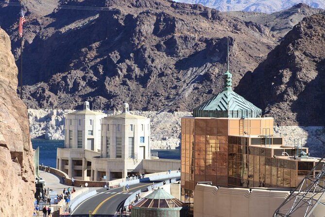 private-hoover-dam-and-valley-of-fire-combo-tour-with-brunch