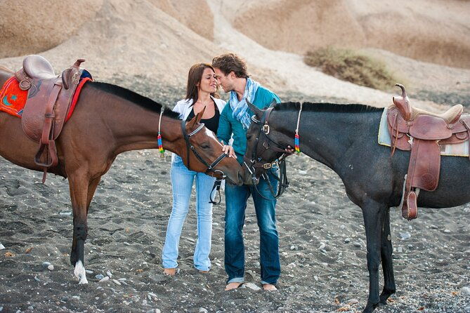 private-horse-riding-experience-in-santorini-2