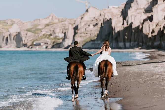 private-horse-riding-experience-in-santorini-2