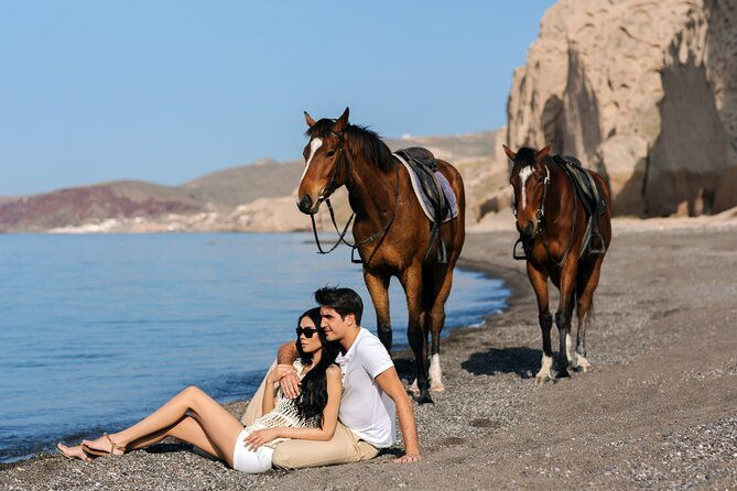 private-horse-riding-experience-in-santorini-2