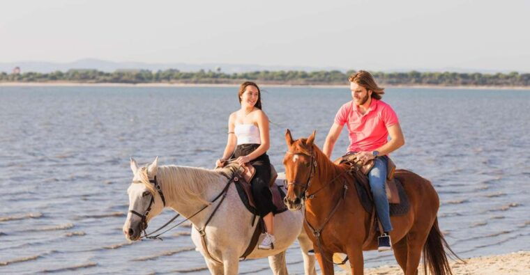 private-horseback-riding-picnic-on-the-beach