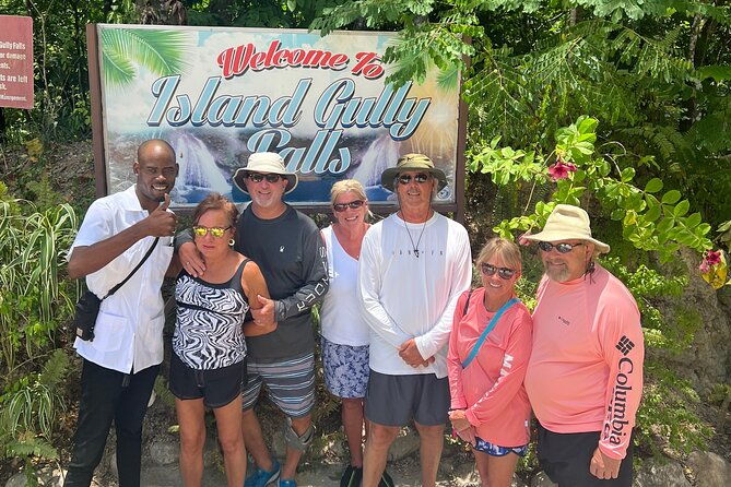 private-horseback-riding-swim-blue-hole-secret-falls