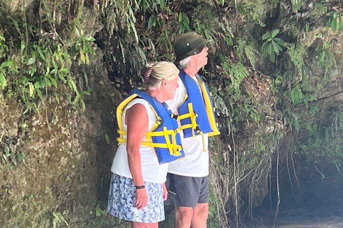 private-horseback-riding-swim-blue-hole-secret-falls