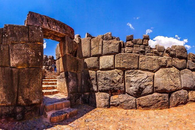 private-horseback-riding-tour-around-sacsayhuaman