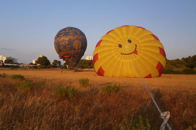 private-hot-air-balloon-ride-in-mallorca-with-champagne-and-snacks