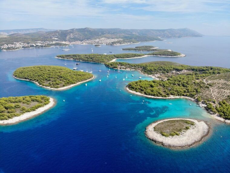 private-hvar-and-pakleni-islands-boat-cruise