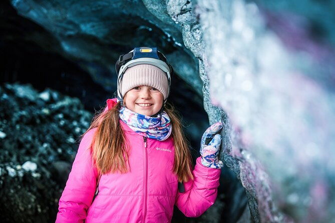 private-ice-cave-tour-in-vatnajokull-with-photographer