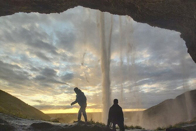 private-iceland-south-cost-tour-and-glacier-hike