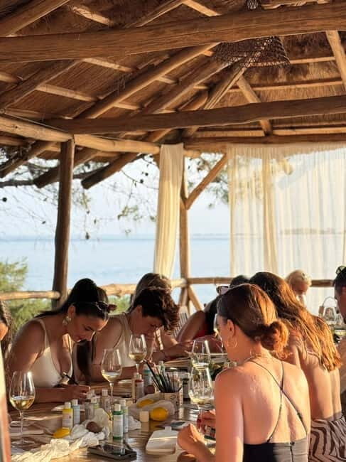 Private Island Escape: A Sunset Painting & Wine Experience - Setting the Scene: What to Expect