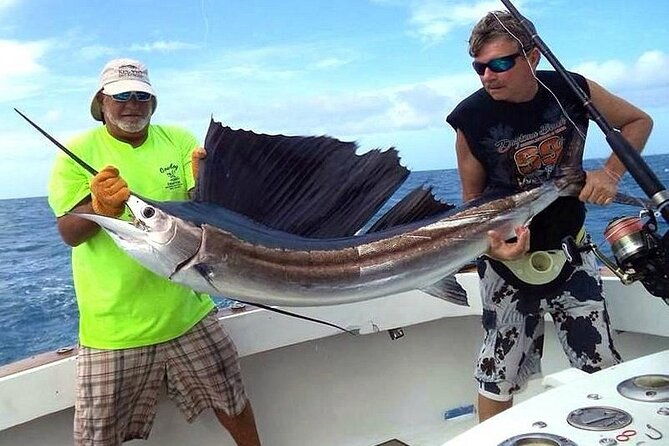 private-island-fishing-charters-in-key-west-37ft-knotty-cowgirl