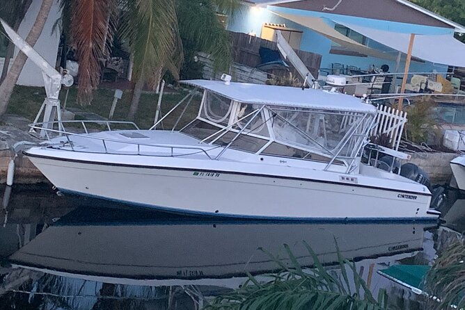 private-island-fishing-charters-in-key-west-37ft-knotty-cowgirl