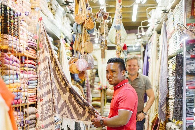 private-istanbul-shopping-tour-rugs-tiles-and-leather-shopping