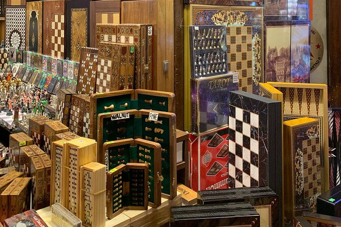 private-istanbul-shopping-tour-rugs-tiles-and-leather-shopping
