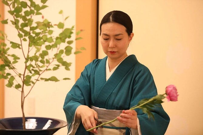 private-japanese-traditional-flower-arrangement-in-tokyo