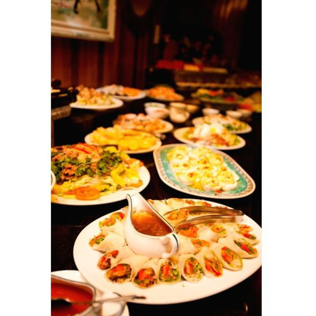 private-jeep-tour-saigon-by-night-cruise-dinner-with-music