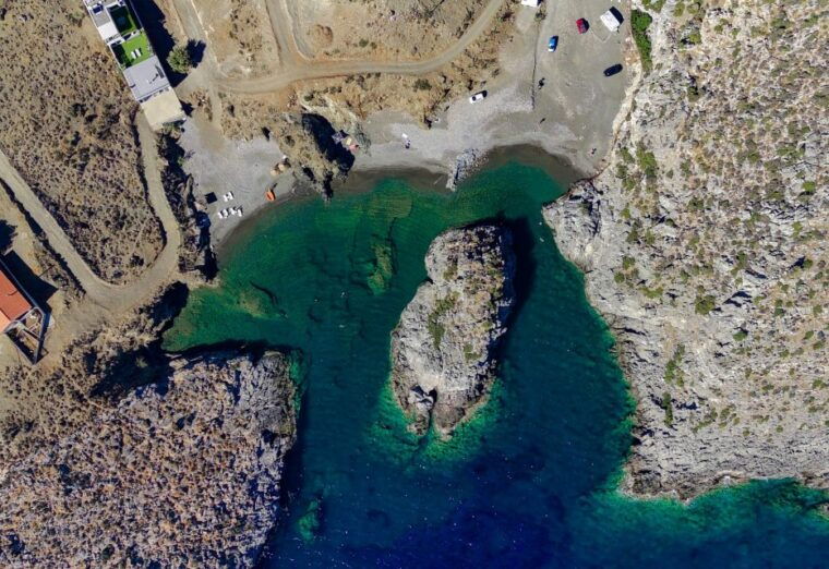 private-jeep-tour-south-crete-winery-donkeys-secret-beac